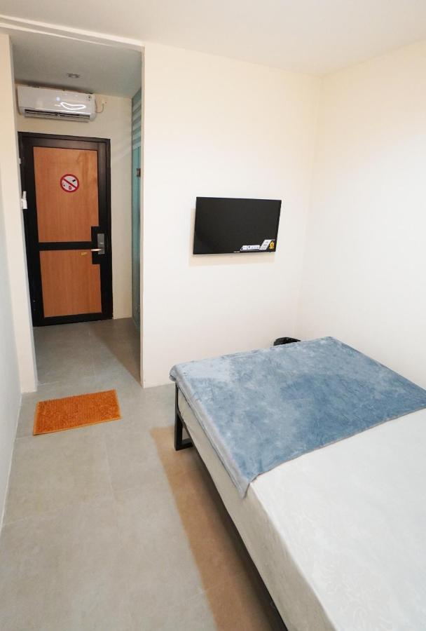 Hostel 18 Pasangan Butuh Surat Nikah باندونج المظهر الخارجي الصورة